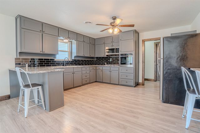 2212 Acton Highway, Granbury, TX 76049