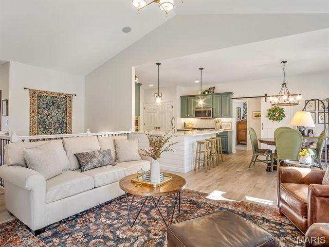 405 Wolfpass Drive, O'fallon, IL 62269