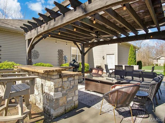 405 Wolfpass Drive, O'fallon, IL 62269