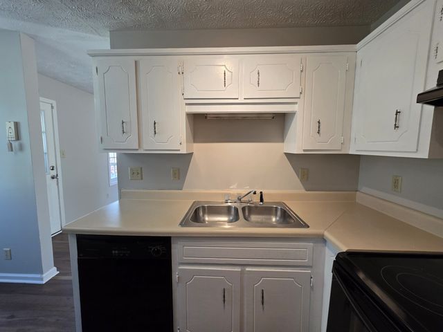 801 Washington Ave, Oak Grove, KY 42262