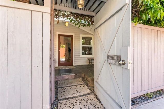 281 N Colorado, Long Beach, CA 90803