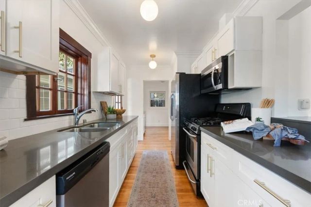 281 N Colorado, Long Beach, CA 90803