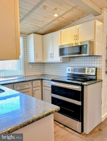 423 N FORREST, Norristown, PA 19403