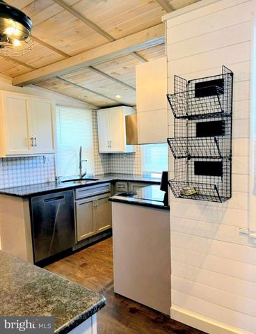 423 N FORREST, Norristown, PA 19403