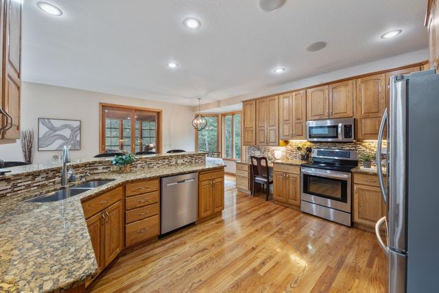 715 Crosby Drive, Hudson, WI 54016