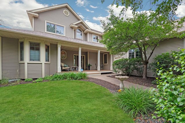 715 Crosby Drive, Hudson, WI 54016