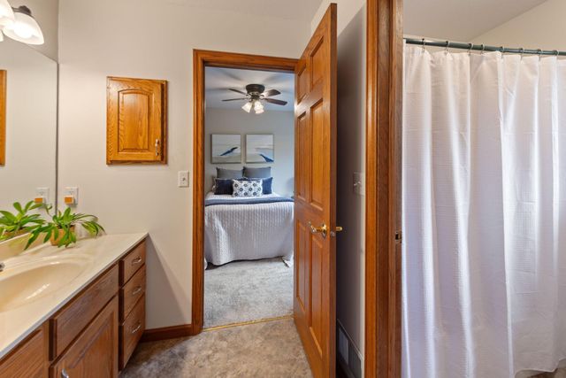 715 Crosby Drive, Hudson, WI 54016