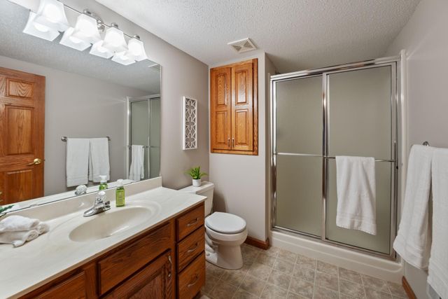 715 Crosby Drive, Hudson, WI 54016