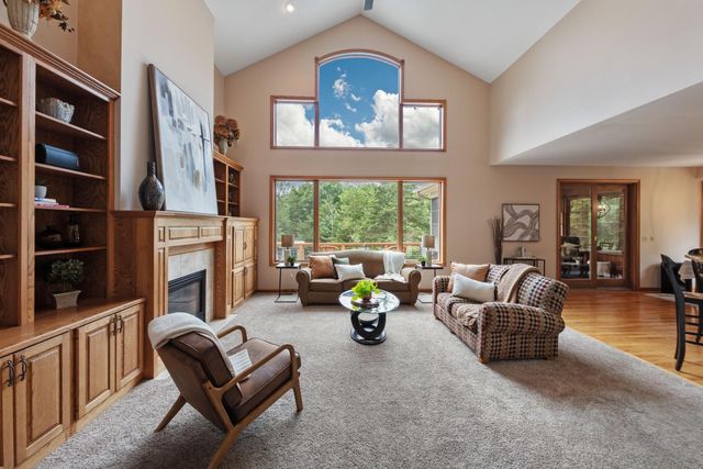 715 Crosby Drive, Hudson, WI 54016