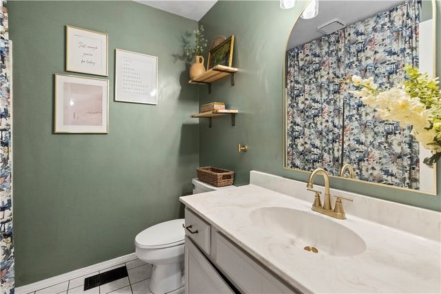 202 Pebble Beach Drive, Harrison, AR 72601