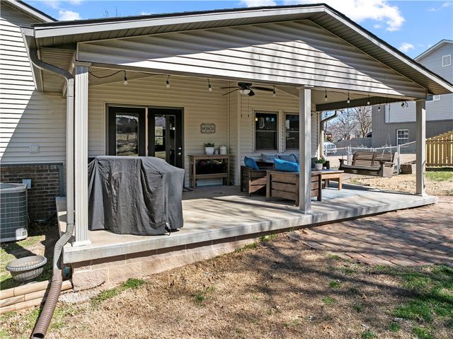 202 Pebble Beach Drive, Harrison, AR 72601