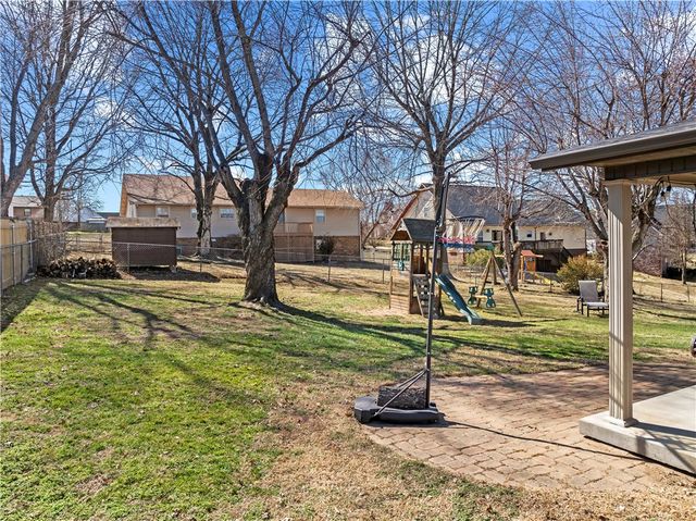 202 Pebble Beach Drive, Harrison, AR 72601