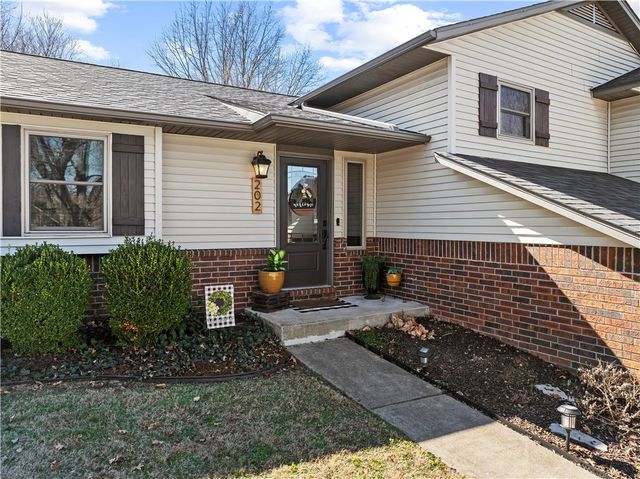 202 Pebble Beach Drive, Harrison, AR 72601