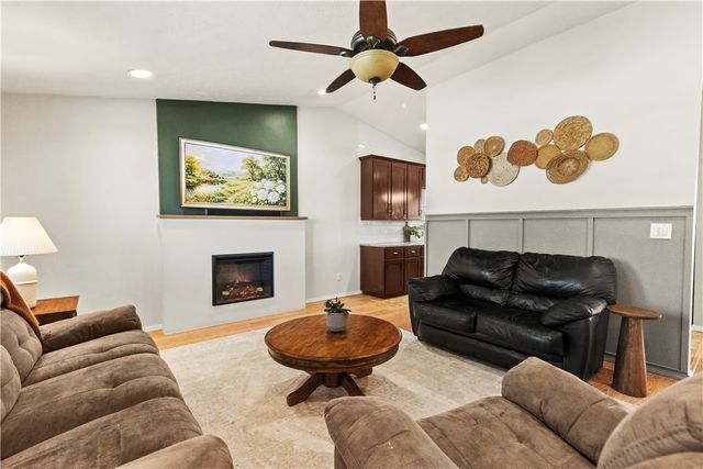 202 Pebble Beach Drive, Harrison, AR 72601