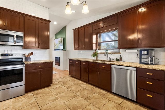 202 Pebble Beach Drive, Harrison, AR 72601