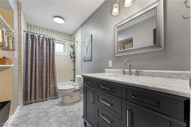 1363 Southeast Boulevard, Salem, OH 44460