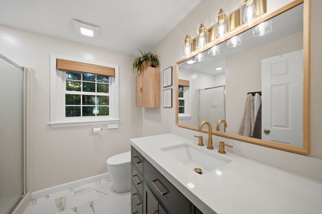 88 Stonegate Rd 88, Chelmsford, MA 01824