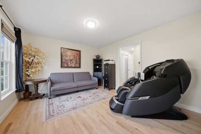 88 Stonegate Rd 88, Chelmsford, MA 01824