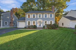 88 Stonegate Rd 88, Chelmsford, MA 01824