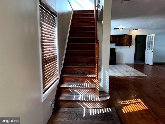 323 WILFRED AVE, Hamilton, NJ 08610