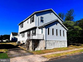 323 WILFRED AVE, Hamilton, NJ 08610