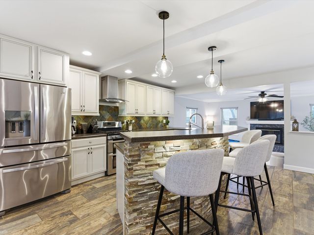 2923 Ravenglass Road, Waterford Twp, MI 48329