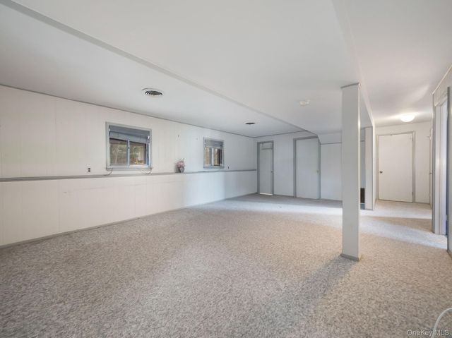 6 Pennington Way, Spring Valley, NY 10977