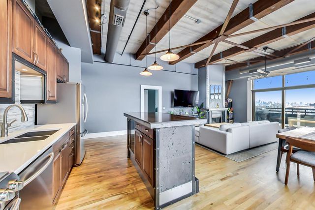 1735 W Diversey Parkway 610, Chicago, IL 60614