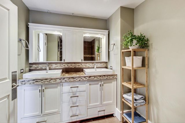 1735 W Diversey Parkway 610, Chicago, IL 60614