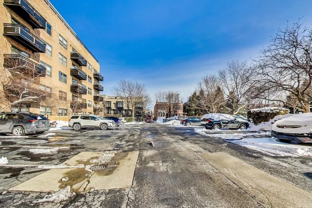1735 W Diversey Parkway 610, Chicago, IL 60614