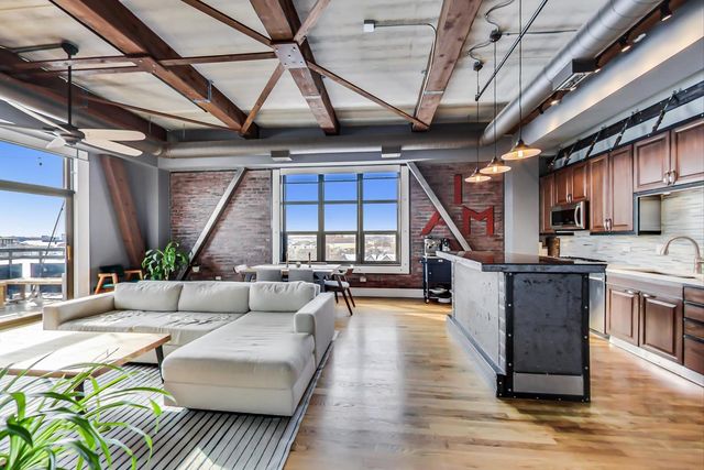 1735 W Diversey Parkway 610, Chicago, IL 60614