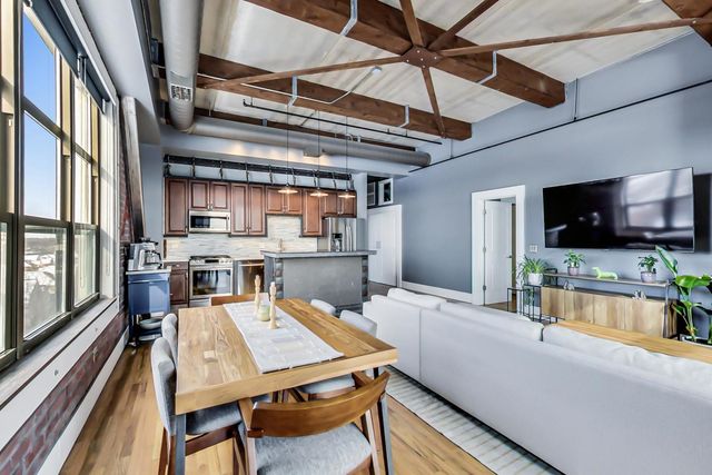 1735 W Diversey Parkway 610, Chicago, IL 60614