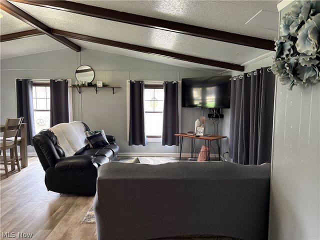 2276 Lodge Road SW, Sherrodsville, OH 44675