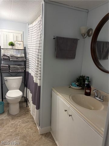 2276 Lodge Road SW, Sherrodsville, OH 44675