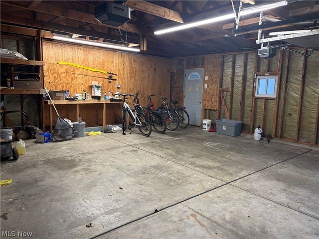 2276 Lodge Road SW, Sherrodsville, OH 44675