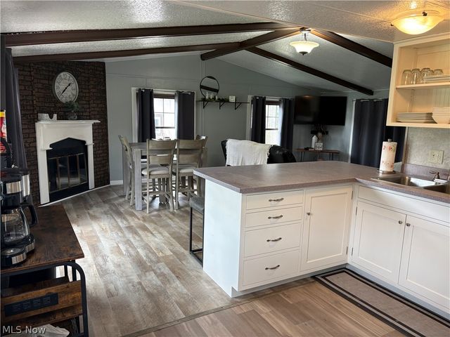 2276 Lodge Road SW, Sherrodsville, OH 44675