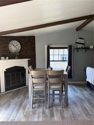 2276 Lodge Road SW, Sherrodsville, OH 44675