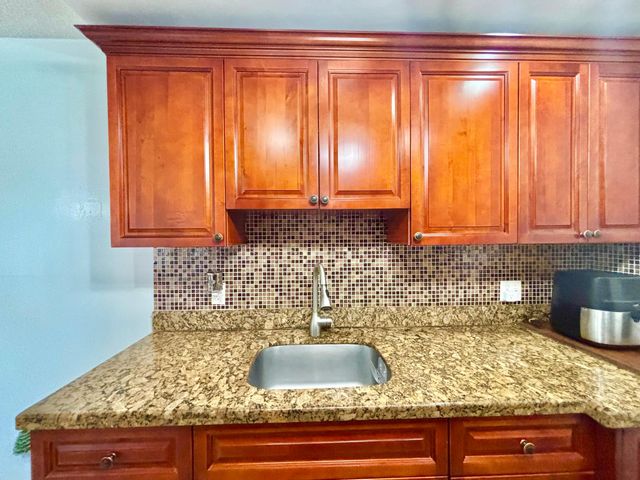 203 Farnham I 203, Deerfield Beach, FL 33442
