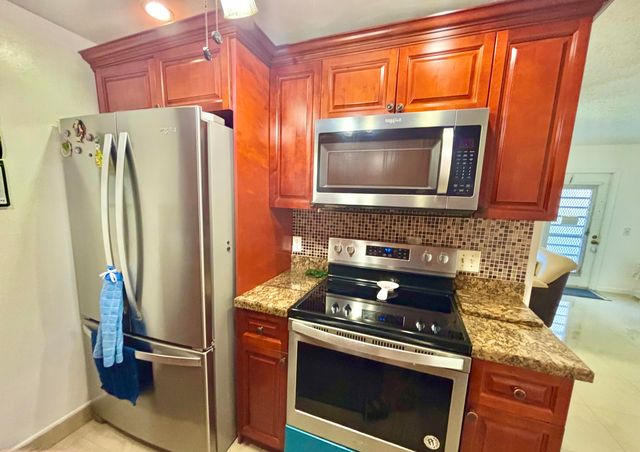203 Farnham I 203, Deerfield Beach, FL 33442