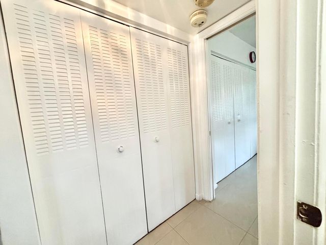 203 Farnham I 203, Deerfield Beach, FL 33442