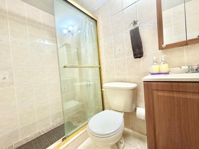 203 Farnham I 203, Deerfield Beach, FL 33442