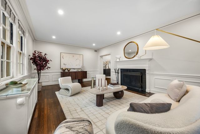 65 Commonwealth Ave 6B, Boston, MA 02116