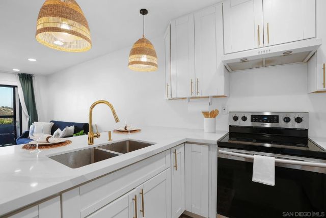 6930 Hyde Park Dr 218, San Diego, CA 92119