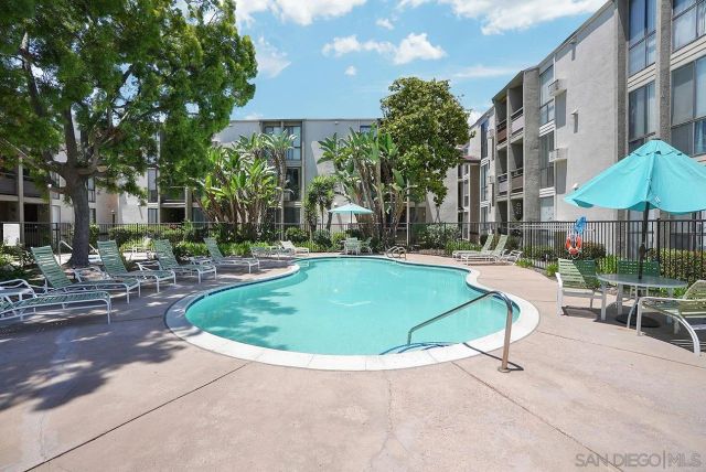 6930 Hyde Park Dr 218, San Diego, CA 92119