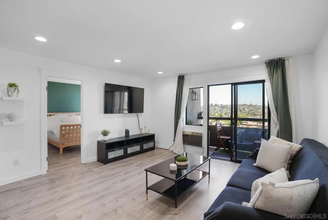 6930 Hyde Park Dr 218, San Diego, CA 92119