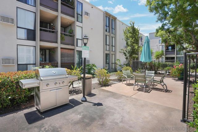 6930 Hyde Park Dr 218, San Diego, CA 92119