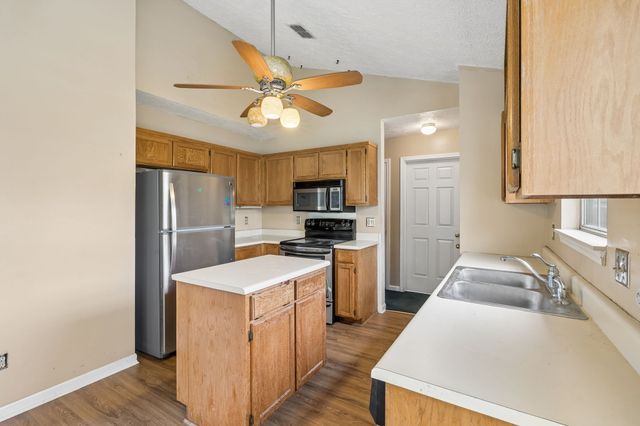 404 Black Mountain Dr, Antioch, TN 37013