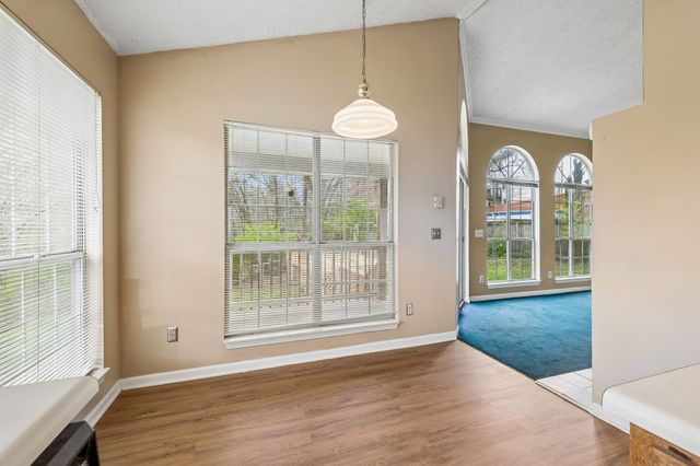 404 Black Mountain Dr, Antioch, TN 37013