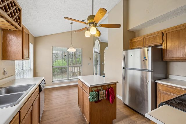 404 Black Mountain Dr, Antioch, TN 37013