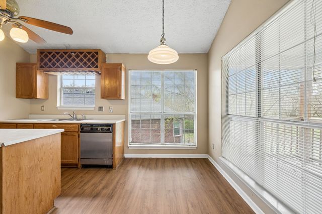 404 Black Mountain Dr, Antioch, TN 37013